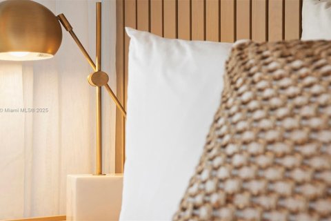 Condo in Miami Beach, Florida, 3 bedrooms  № 2022972 - photo 19