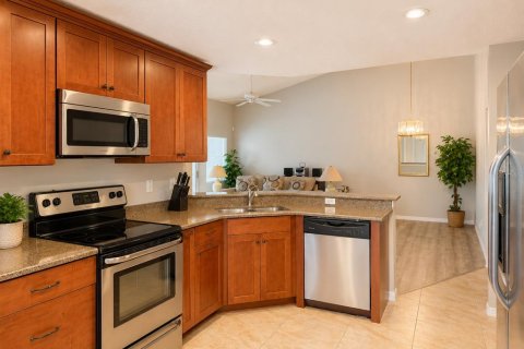 Copropriété à louer à Sun City Center, Floride: 2 chambres, 145.3 m2 № 2123563 - photo 3
