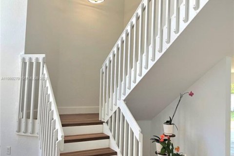 House in Pembroke Pines, Florida 4 bedrooms, 251.67 sq.m. № 2064054 - photo 18