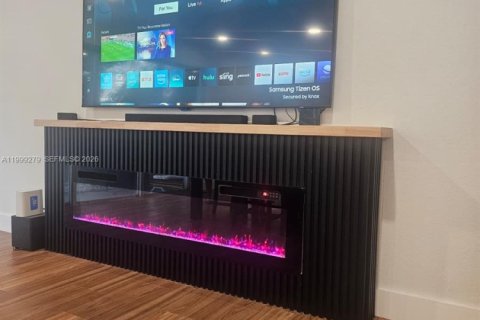 House in Pembroke Pines, Florida 4 bedrooms, 251.67 sq.m. № 2064054 - photo 13