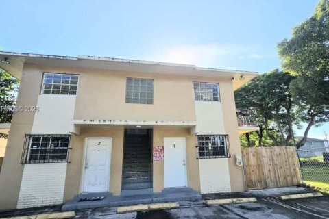 Immobilier commercial à Miami, Floride 410.72 m2 № 2282880