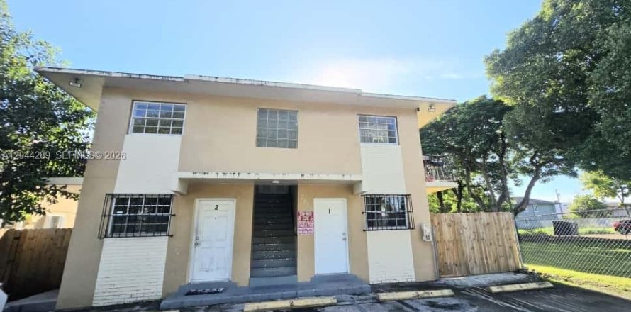 Immobilier commercial à Miami, Floride 410.72 m2 № 2282880