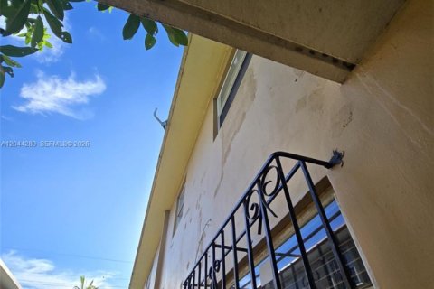 Immobilier commercial à vendre à Miami, Floride: 410.72 m2 № 2282880 - photo 7