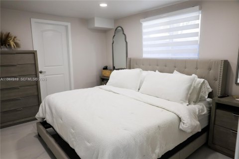 Casa en alquiler en Miami, Florida, 3 dormitorios, 129.32 m2 № 2003311 - foto 11