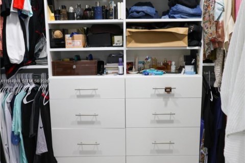 Casa en alquiler en Miami, Florida, 3 dormitorios, 129.32 m2 № 2003311 - foto 19