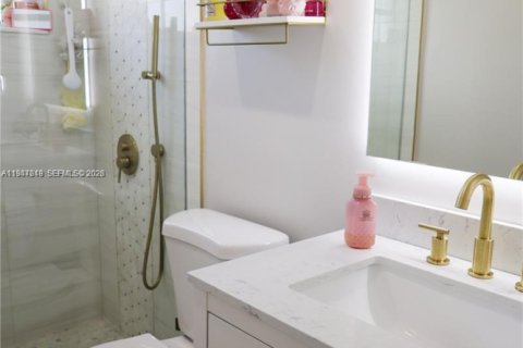 Casa en alquiler en Miami, Florida, 3 dormitorios, 129.32 m2 № 2003311 - foto 21