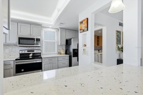 Copropriété à vendre à Sarasota, Floride: 2 chambres, 134.15 m2 № 2406625 - photo 18