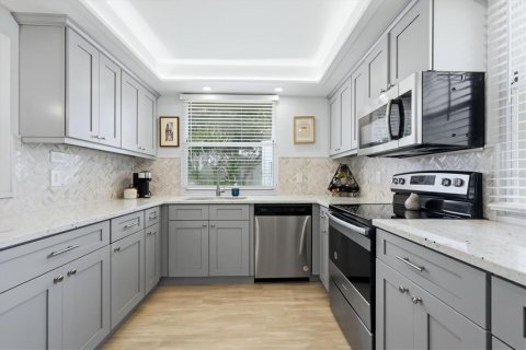 Copropriété à vendre à Sarasota, Floride: 2 chambres, 134.15 m2 № 2406625 - photo 15