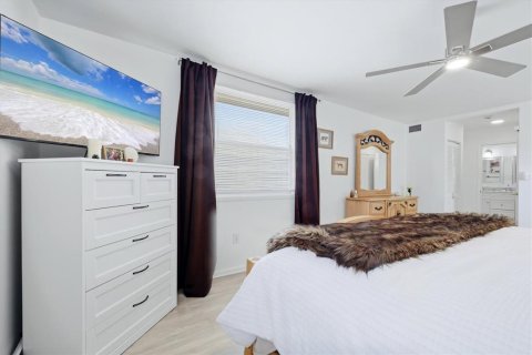 Copropriété à vendre à Sarasota, Floride: 2 chambres, 134.15 m2 № 2406625 - photo 21