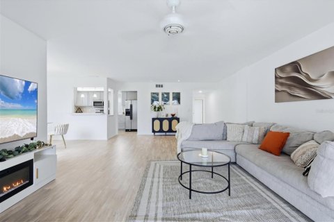 Copropriété à vendre à Sarasota, Floride: 2 chambres, 134.15 m2 № 2406625 - photo 12