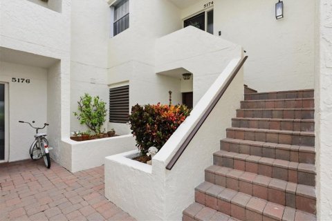 Copropriété à vendre à Sarasota, Floride: 2 chambres, 134.15 m2 № 2406625 - photo 6