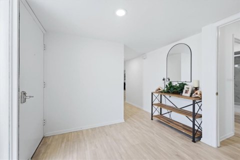 Copropriété à vendre à Sarasota, Floride: 2 chambres, 134.15 m2 № 2406625 - photo 8