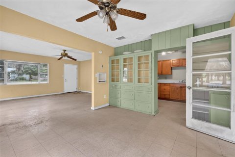 Villa ou maison à vendre à Mount Dora, Floride: 2 chambres, 99.22 m2 № 2391071 - photo 8