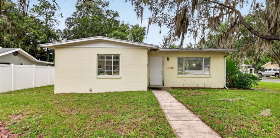 Villa ou maison à Mount Dora, Floride 2 chambres, 99.22 m2 № 2391071