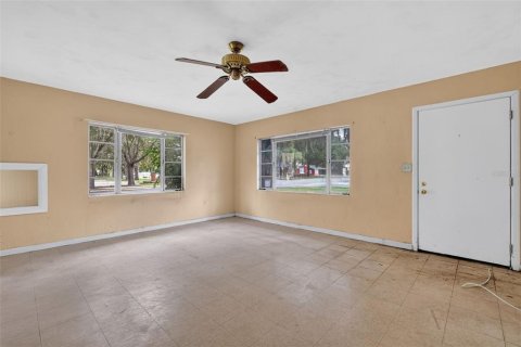 Villa ou maison à vendre à Mount Dora, Floride: 2 chambres, 99.22 m2 № 2391071 - photo 4