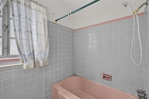Villa ou maison à vendre à Mount Dora, Floride: 2 chambres, 99.22 m2 № 2391071 - photo 16