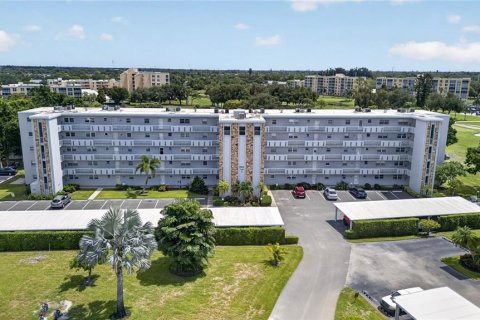 Condo in Bradenton, Florida, 2 bedrooms  № 2360960