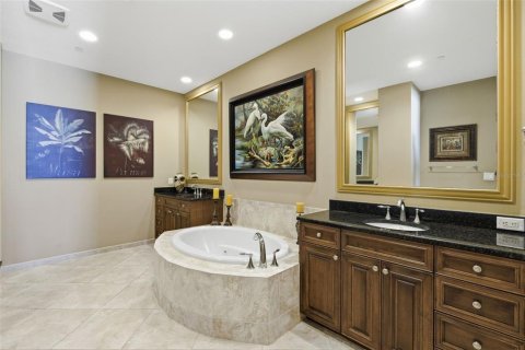 Condominio en venta en Clearwater, Florida, 3 dormitorios, 242.01 m2 № 2233747 - foto 28