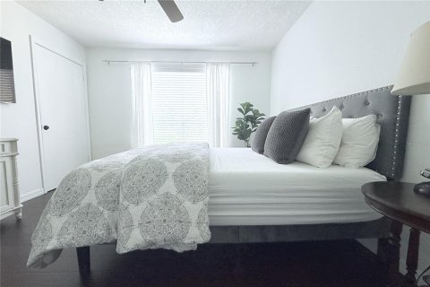 Condo in Tampa, Florida, 2 bedrooms  № 1774856 - photo 30