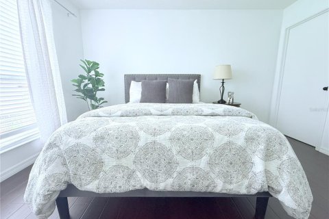 Condo in Tampa, Florida, 2 bedrooms  № 1774856 - photo 27