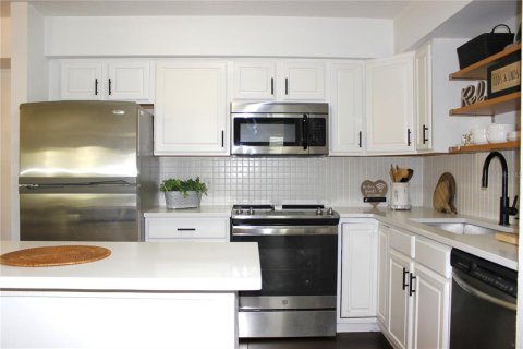 Condo in Tampa, Florida, 2 bedrooms  № 1774856 - photo 3