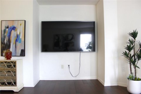 Condo in Tampa, Florida, 2 bedrooms  № 1774856 - photo 18
