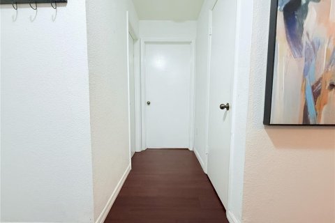 Condo in Tampa, Florida, 2 bedrooms  № 1774856 - photo 26