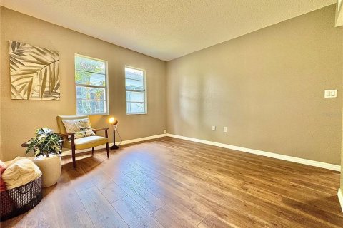 Condo in Pinellas Park, Florida, 2 bedrooms  № 1745313 - photo 15