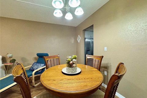 Condo in Pinellas Park, Florida, 2 bedrooms  № 1745313 - photo 20