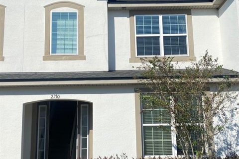 Adosado en venta en Kissimmee, Florida, 4 dormitorios, 194.17 m2 № 1754959 - foto 1