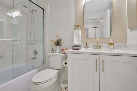 House in Pembroke Pines, Florida 3 bedrooms, 154.5 sq.m. № 1729026 - photo 16