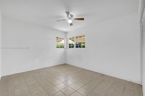 Villa ou maison à vendre à Oakland Park, Floride: 2 chambres, 81.75 m2 № 1926046 - photo 15