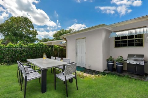 Villa ou maison à vendre à Oakland Park, Floride: 2 chambres, 81.75 m2 № 1926046 - photo 24
