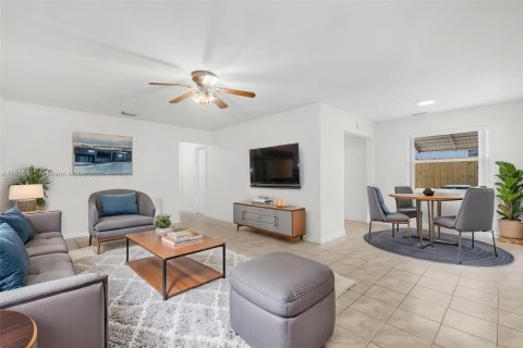 Villa ou maison à vendre à Oakland Park, Floride: 2 chambres, 81.75 m2 № 1926046 - photo 7