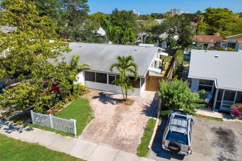 Villa ou maison à vendre à Oakland Park, Floride: 2 chambres, 81.75 m2 № 1926046 - photo 2