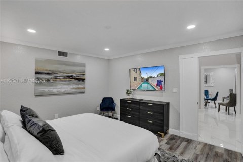 Casa en venta en Deerfield Beach, Florida, 6 dormitorios, 323.95 m2 № 2011492 - foto 9