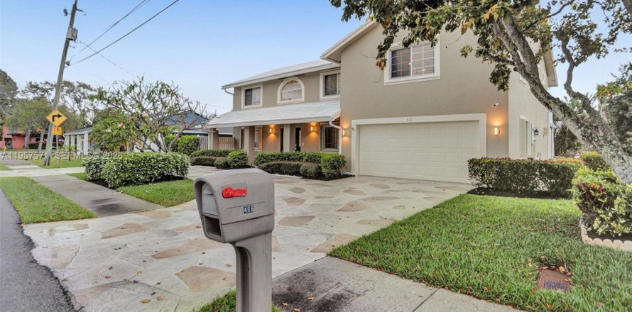 Casa en Deerfield Beach, Florida 6 dormitorios, 323.95 m2 № 2011492