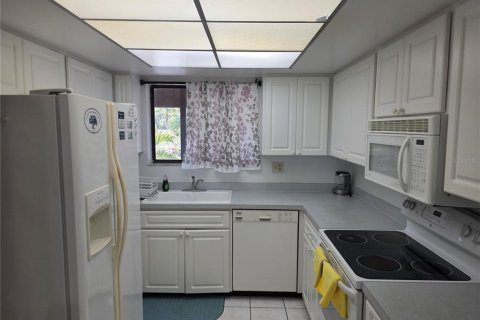 Condominio en alquiler en Bradenton, Florida, 2 dormitorios, 110.09 m2 № 2108932 - foto 10