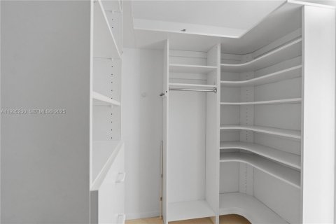 Купить кондоминиум в Авентура, Флорида 3 спальни, 190.91м2, № 2054660 - фото 18