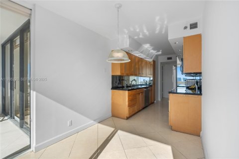 Купить кондоминиум в Авентура, Флорида 3 спальни, 190.91м2, № 2054660 - фото 12