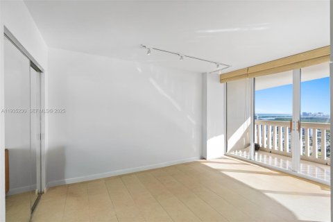 Купить кондоминиум в Авентура, Флорида 3 спальни, 190.91м2, № 2054660 - фото 30