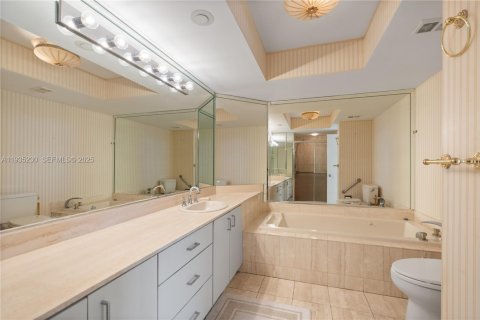 Купить кондоминиум в Авентура, Флорида 3 спальни, 190.91м2, № 2054660 - фото 20