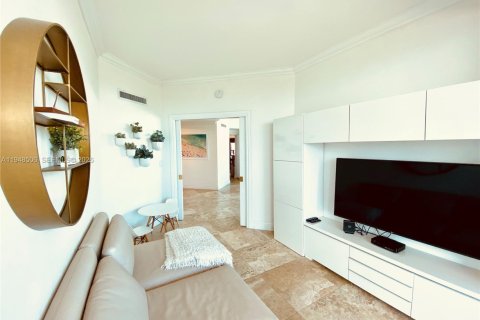 Condominio en alquiler en Miami Beach, Florida, 3 dormitorios, 217.39 m2 № 2010349 - foto 6