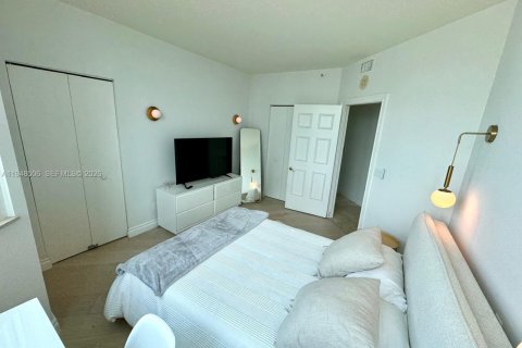 Condominio en alquiler en Miami Beach, Florida, 3 dormitorios, 217.39 m2 № 2010349 - foto 22