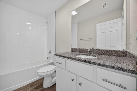 Commercial property in Port Charlotte, Florida 4 bedrooms, 195.47 sq.m. № 2386250 - photo 16