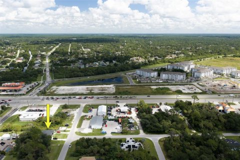 Commercial property in Port Charlotte, Florida 4 bedrooms, 195.47 sq.m. № 2386250 - photo 21