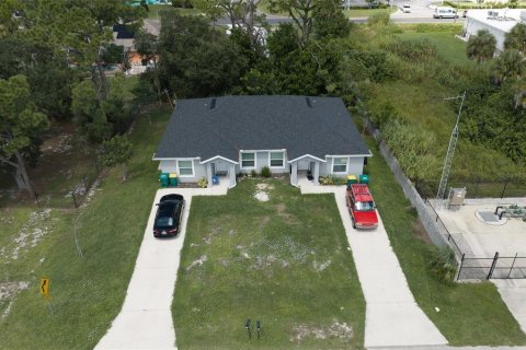 Commercial property in Port Charlotte, Florida 4 bedrooms, 195.47 sq.m. № 2386250 - photo 17