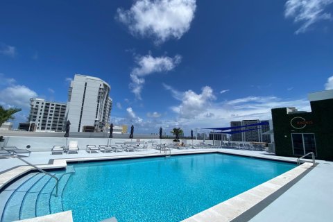Condo in Hollywood, Florida, 2 bedrooms  № 2249726 - photo 26
