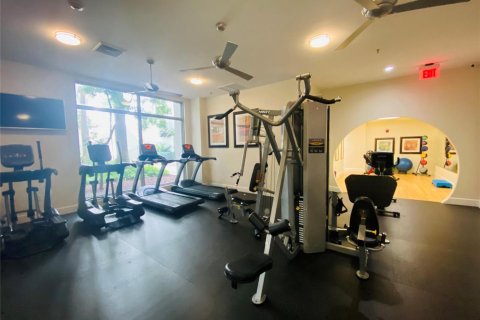 Condo in Hollywood, Florida, 2 bedrooms  № 2249726 - photo 20