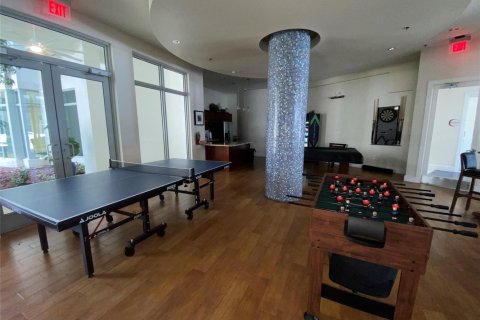 Condo in Hollywood, Florida, 2 bedrooms  № 2249726 - photo 22